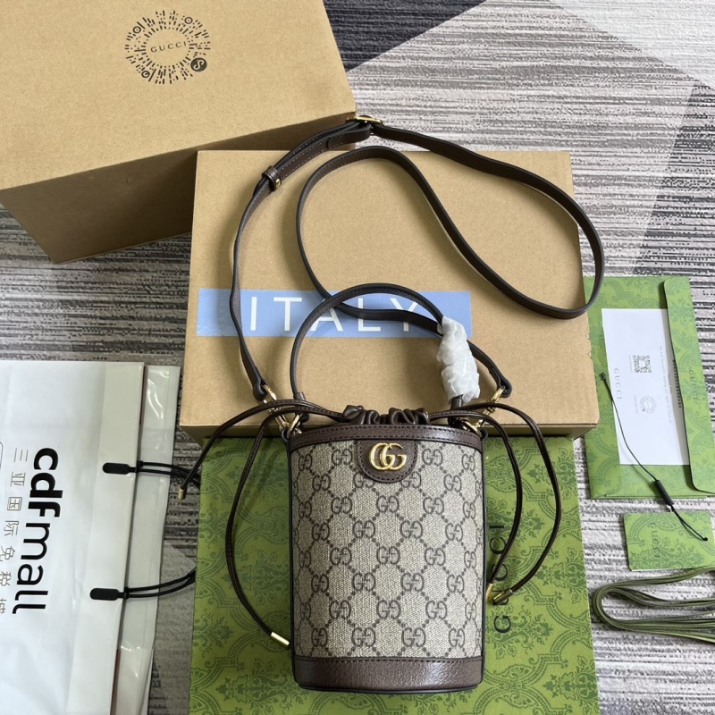 G*u*i bucket bags